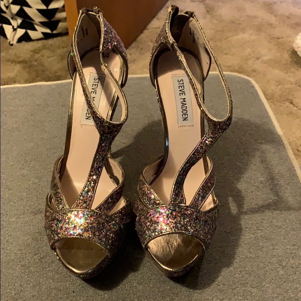 Steve Madden pumps worn only twice
